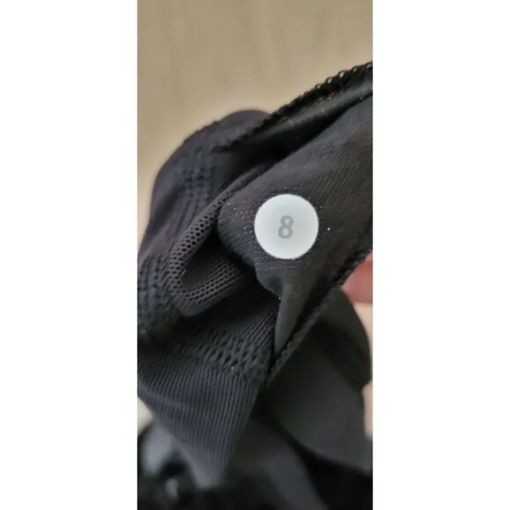 Lululemon black-grayBuilt in Bra Tank Top Women‎ size8 - Picture 4 of 4